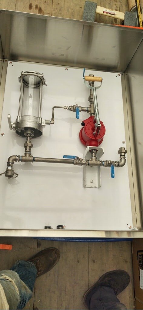 Water sumping hand pump